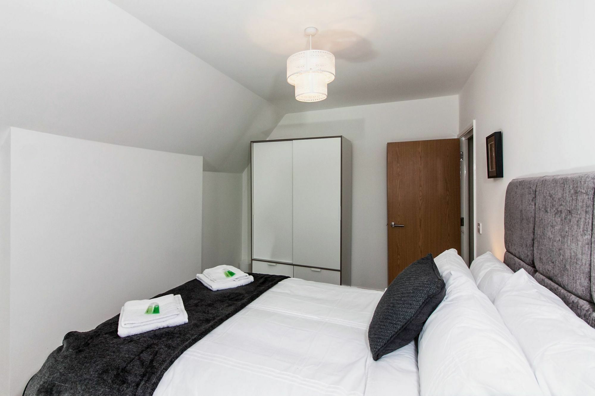Cwrt Sofia Appartement Cardiff Buitenkant foto