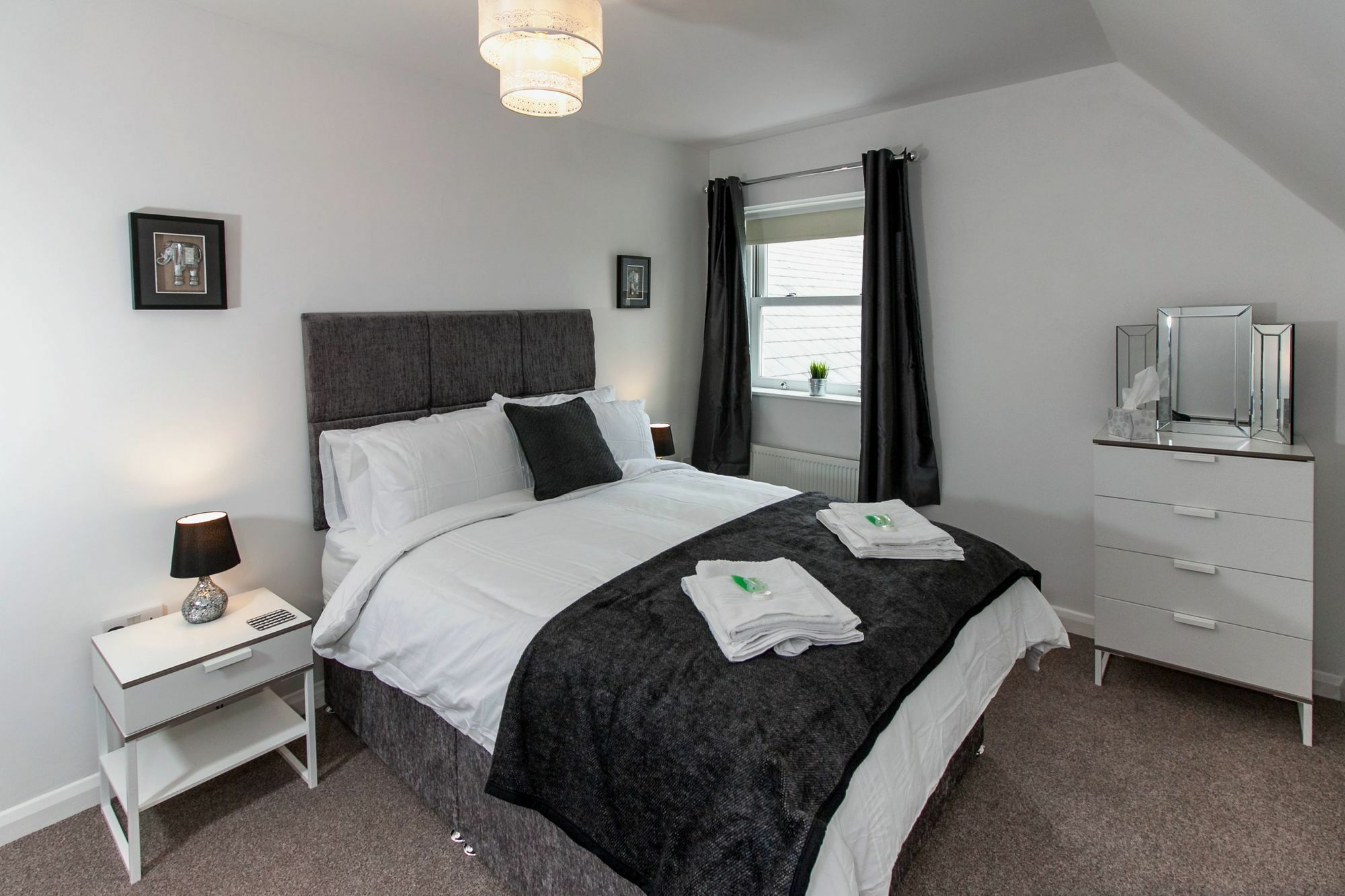 Cwrt Sofia Appartement Cardiff Buitenkant foto